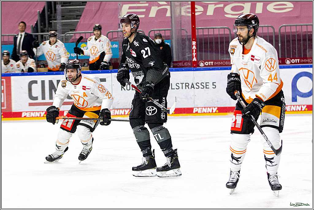 PENNY DEL;  Koelner Haie - Wolfsburg Grizzlys; Koeln, 17.03.2021
